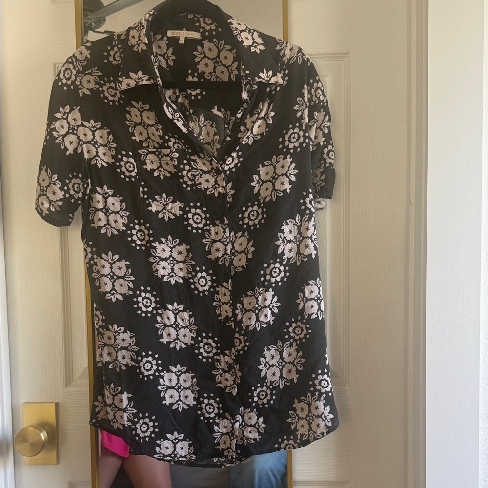 Novella Royale Black and Cream Floral Top
